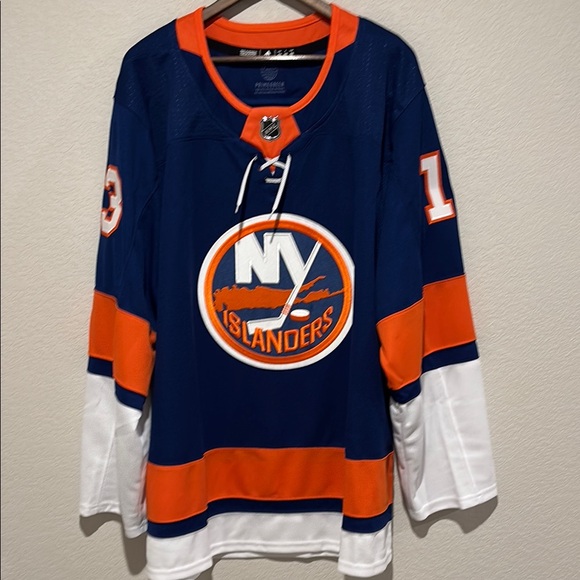 NY Islanders Adidas Authentic Hockey Jersey.#13 Matthew Barzel size 60 XXXL